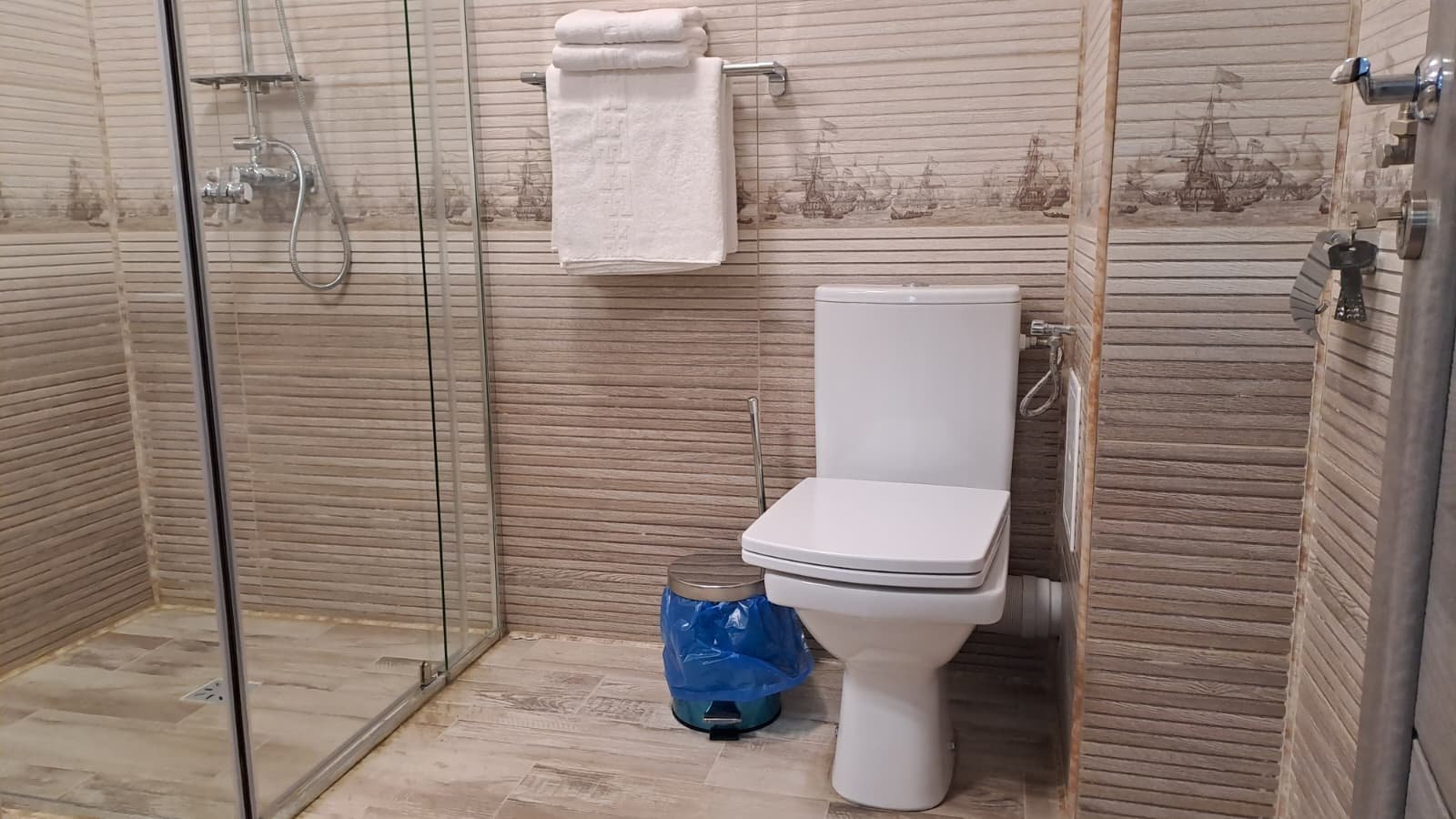 camera duble castel cernavoda (2)